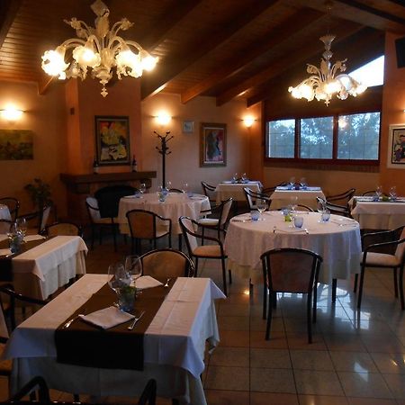 Hotel La Maddalena Quattro Castella Kültér fotó